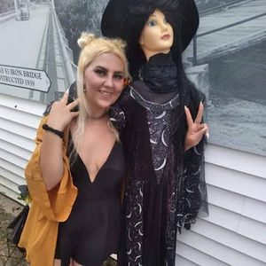 Meet your Posher, Haley